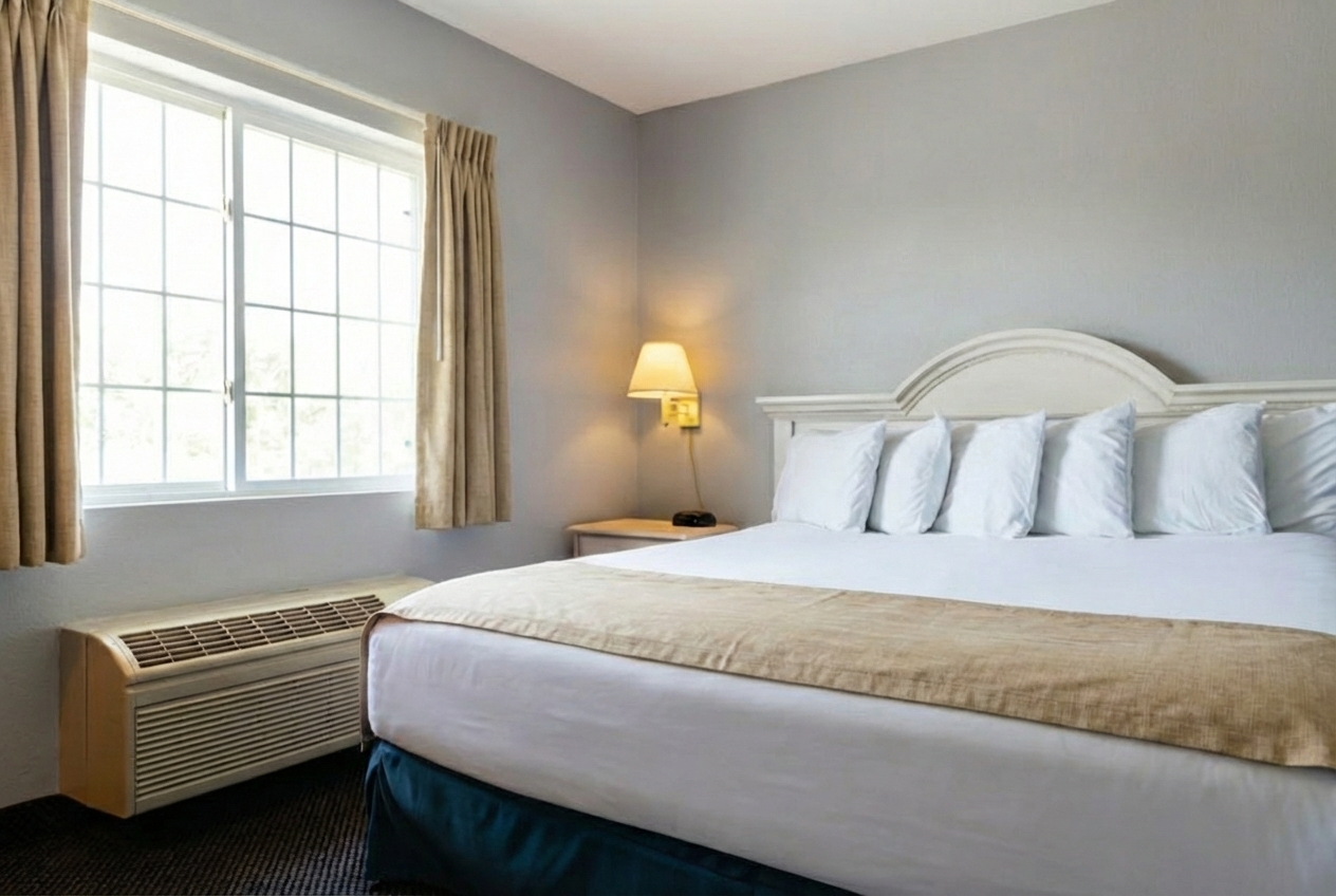 Family vacation suite near Cedar Point with sleeper sofas